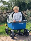 Beachwagon LITE® Faltbarer bollerwagen - Hellblau mit kind